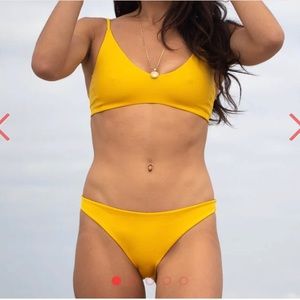 LEFT ON FRIDAY | Sunday Top | Squeeze | Size M